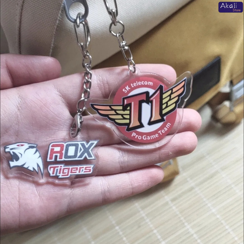 LOL Esports Team Logo Keychain - Gaming Accessories Logo recensione e prezzo