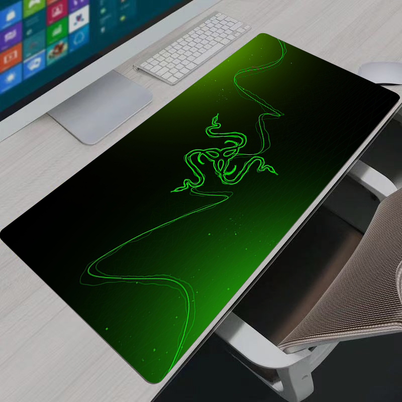 Large Razer LOGO Mouse Pad Off - Gaming Accessories Logo recensione e prezzo